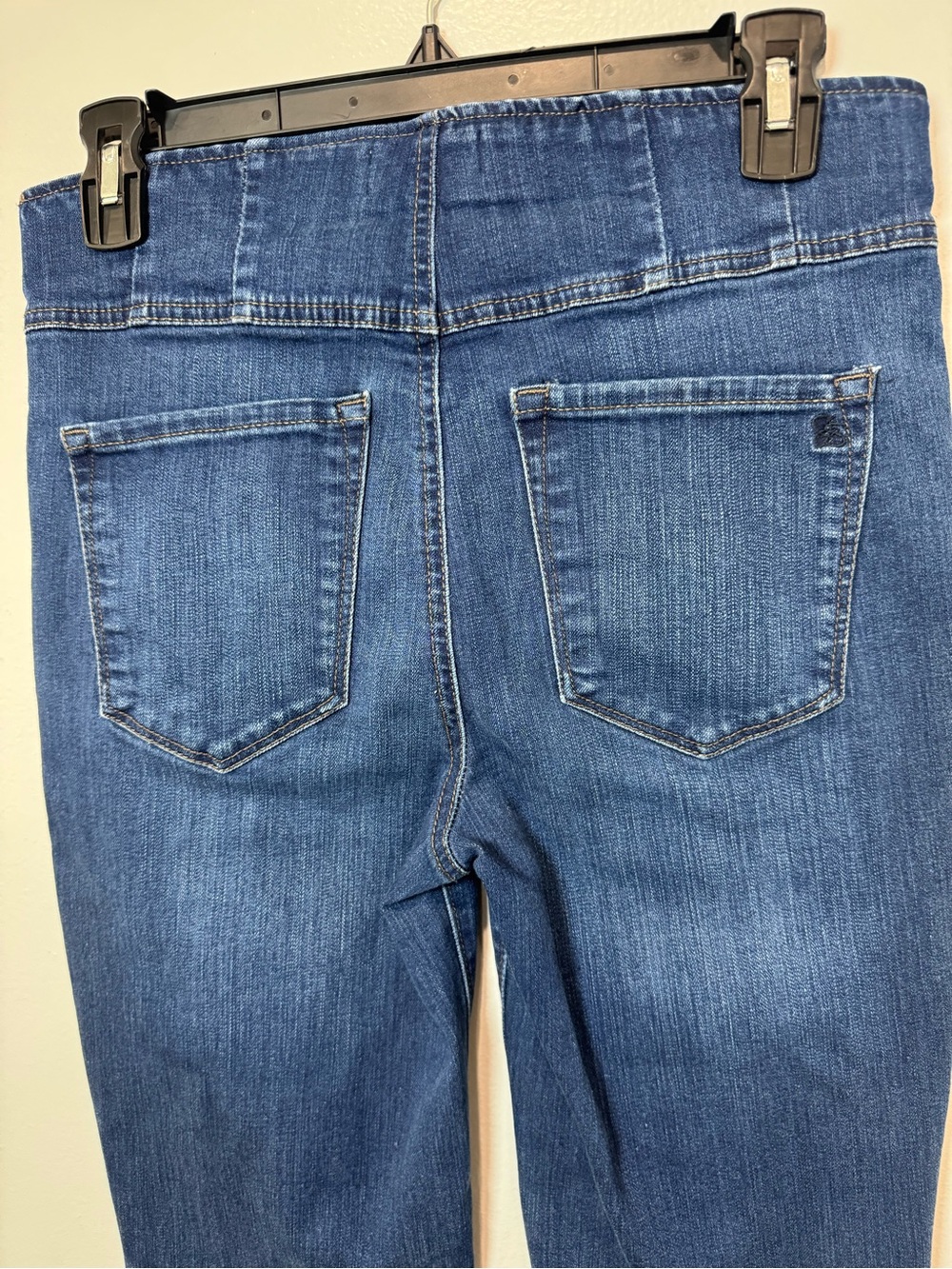 Jessica Simpsom Women's Size 28 Pull-on Flare Jeans Blue Denim Stretch High Rise - Picture 7 of 16